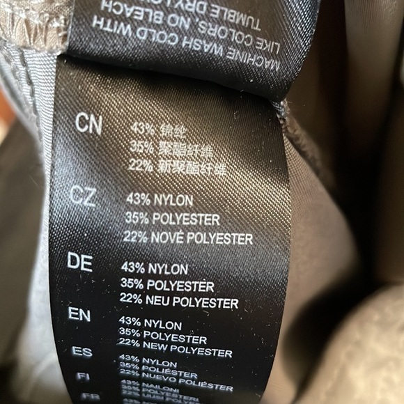 KUHL NWOT Nylon Capri Pants Size 12 - Picture 9 of 10